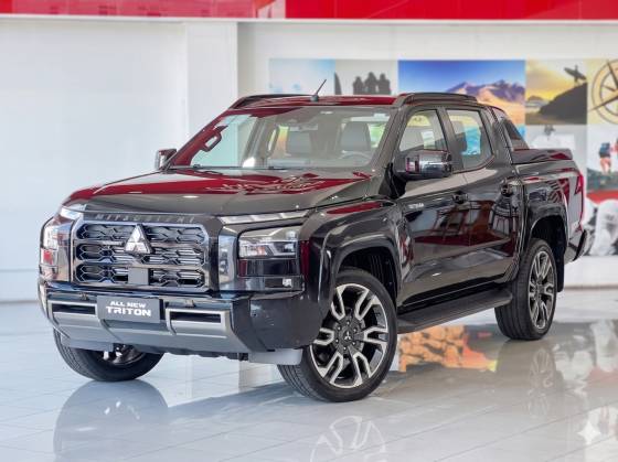 MITSUBISHI TRITON 2.4 BITURBO DIESEL CD KATANA 4X4 AUTOMÁTICO MITSUBISHI TRITON 2.4 BITURBO DIESEL CD KATANA 4X4 AUTOMÁTICO